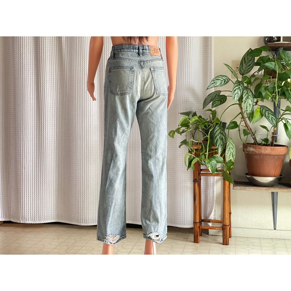 BDG Cowboy Jean‎ Light Wash Distressed High Rise Straight Leg Blue Denim Size 25 - Picture 4 of 8